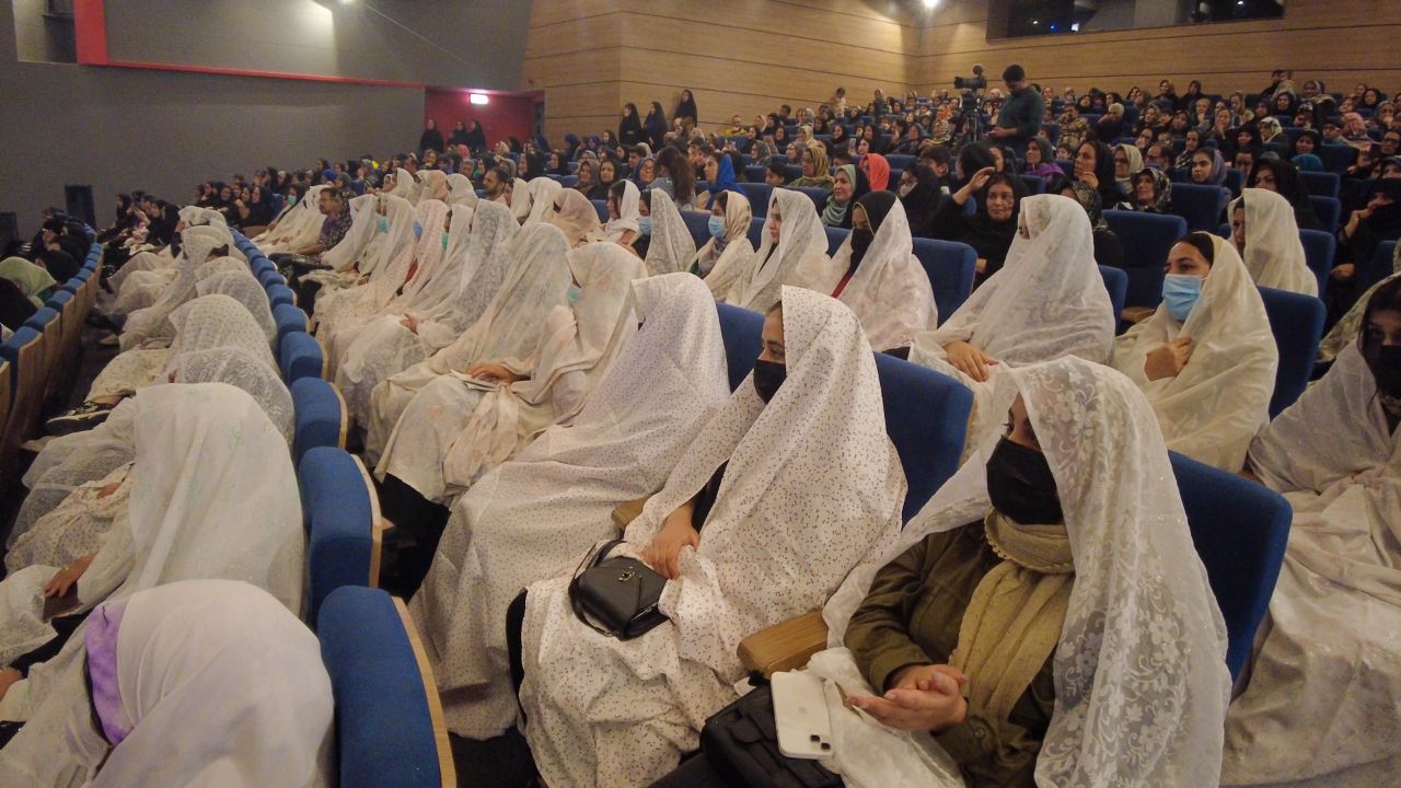 رزمایش اهدای جهیزیه به نوعروسان در ساری برگزار شد